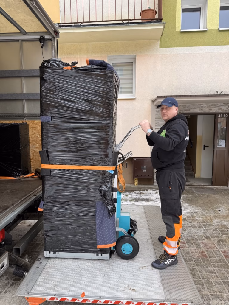 Transport mebli bez windy – przeprowadzka Bydgoszcz